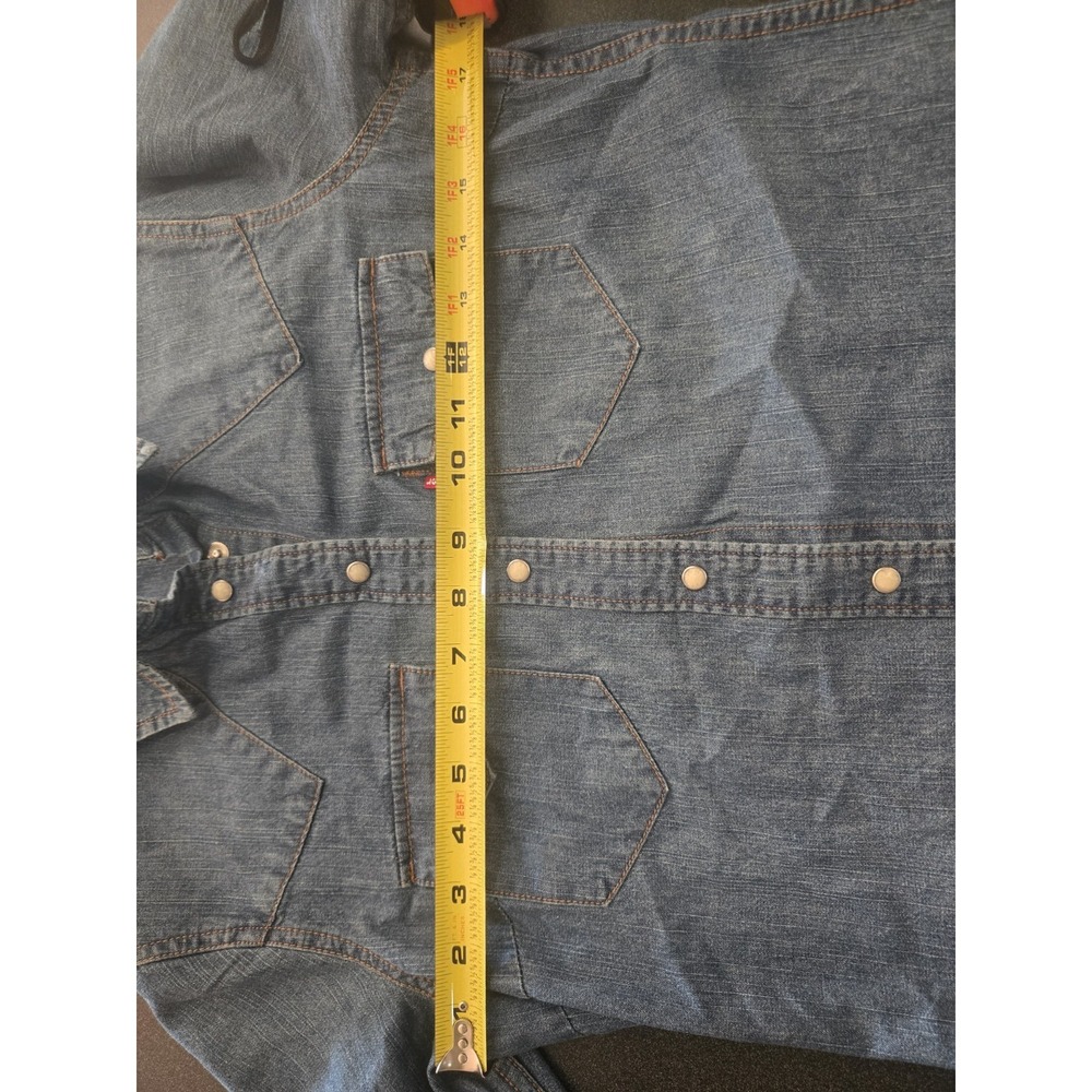Levi's Womens Small Pearl Snap Western Shirt Blue Denim Chambray Cowgirl Pockets - Picture 5 of 8